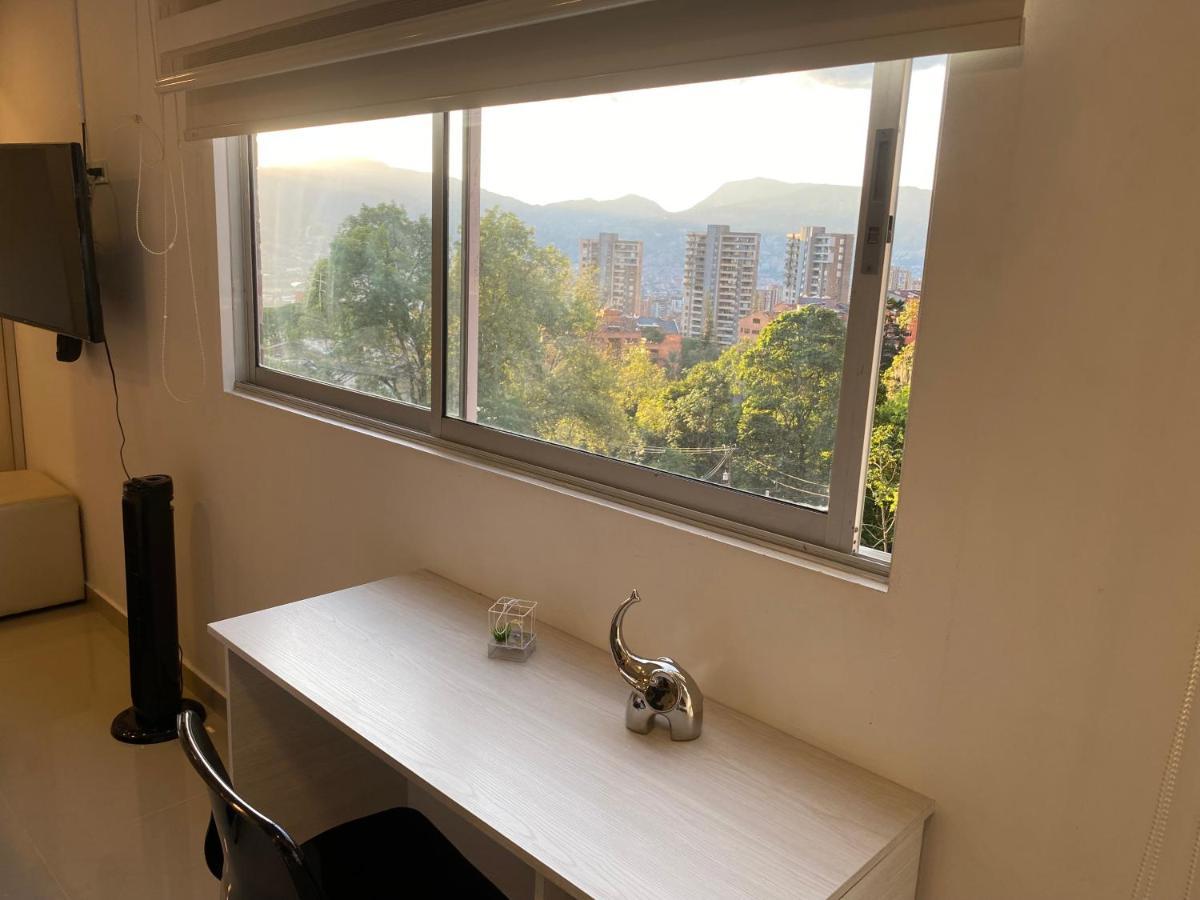 Apartasuite Moderna - En El Corazon Del Poblado Medellín Exterior foto